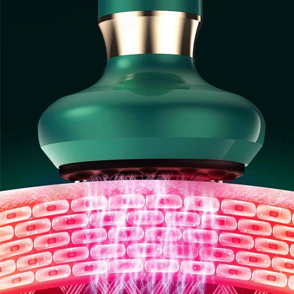 <p><em><strong>Podporuje kolagen a zpevňuje pokožku</strong></em></p>